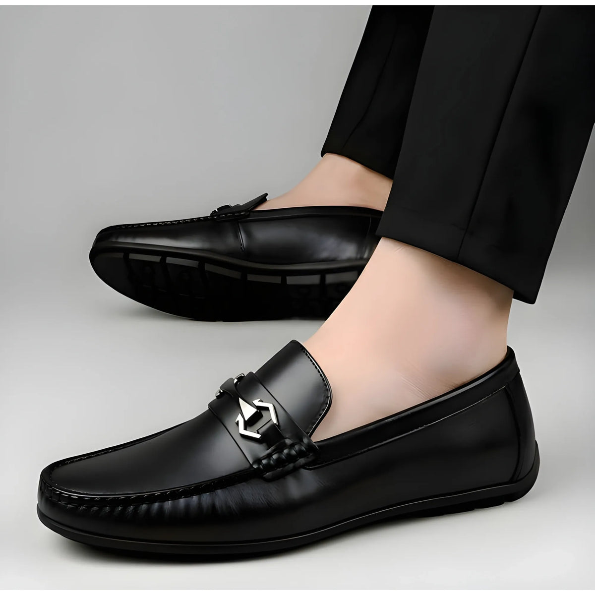 Onyx Men's Synthetic Leather Solid Slip-On Casual Loafers With Metal Bit