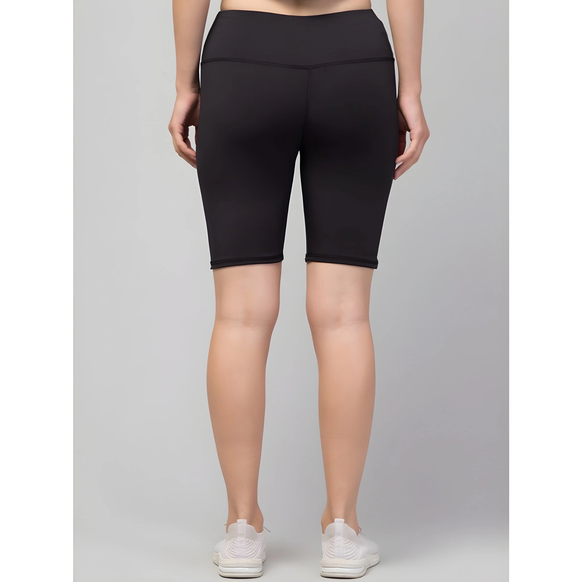 Pia Solid Shorts