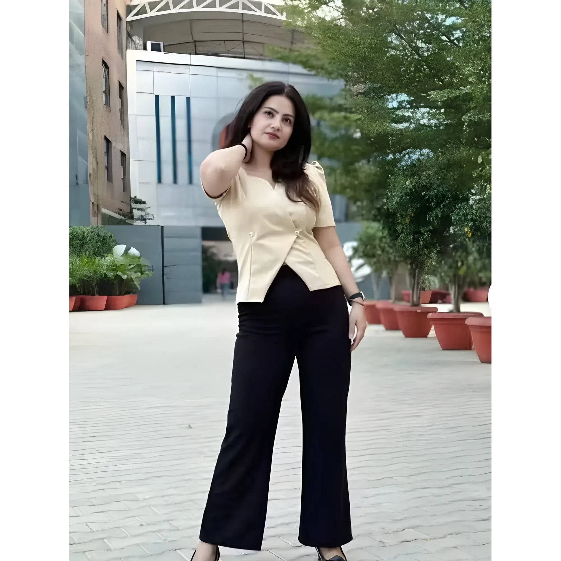 Lara Solid Top